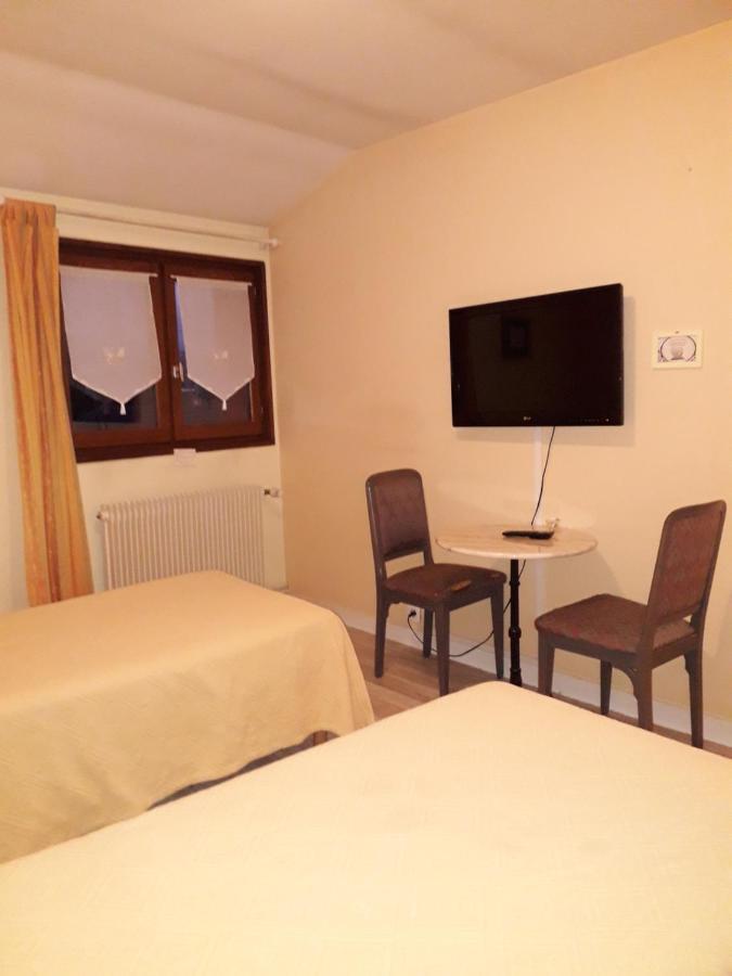 Hotel Le Beauregard Дивон ле Бен Екстериор снимка